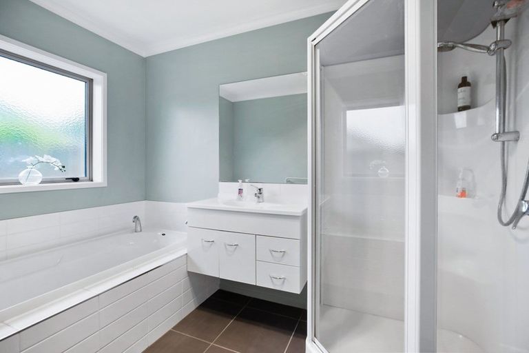 Photo of property in 19 Whitney Place, Rototuna North, Hamilton, 3210