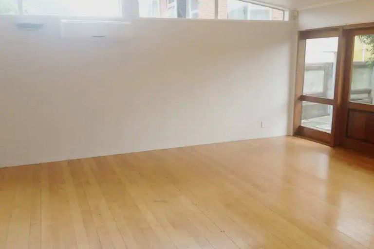Photo of property in 24 Ayr Road, Pakuranga, Auckland, 2010
