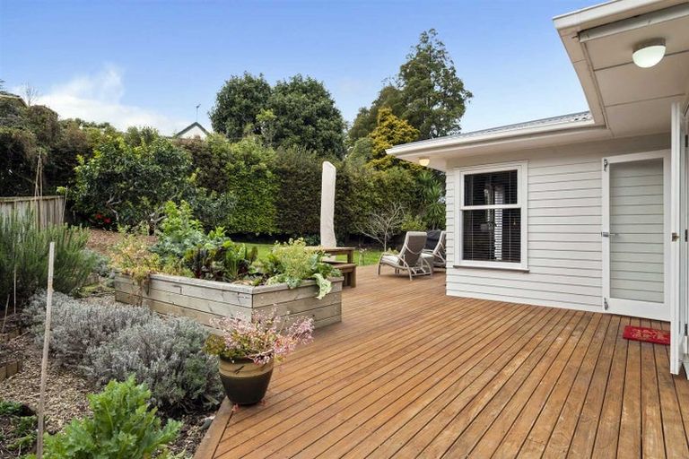 Photo of property in 35 Lynden Avenue, Hillcrest, Auckland, 0627