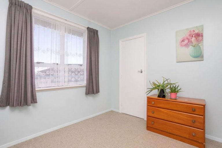 Photo of property in 72 Barraud Street, Dannevirke, 4930
