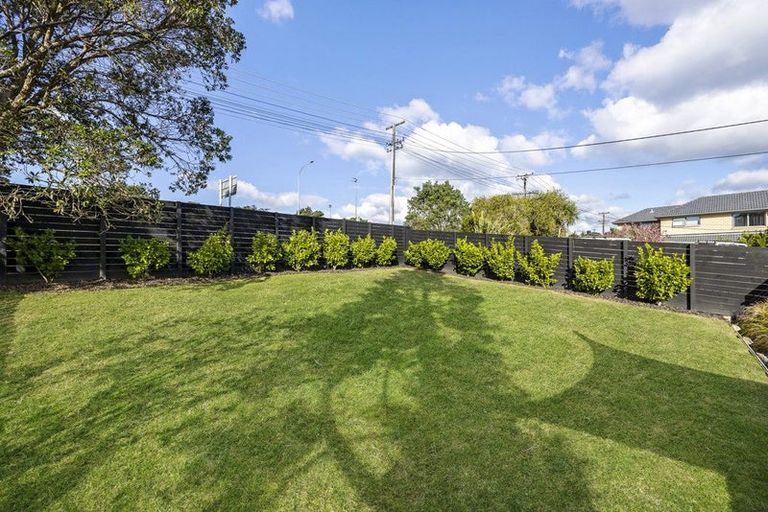 Photo of property in 1/266 Forrest Hill Road, Forrest Hill, Auckland, 0620
