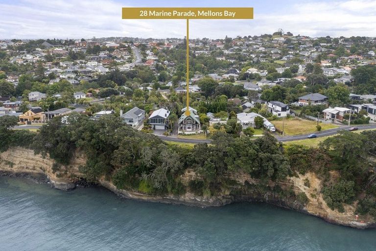 Photo of property in 28 Marine Parade, Mellons Bay, Auckland, 2014