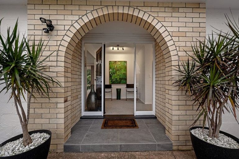 Photo of property in 3/4 Frater Avenue, Milford, Auckland, 0620