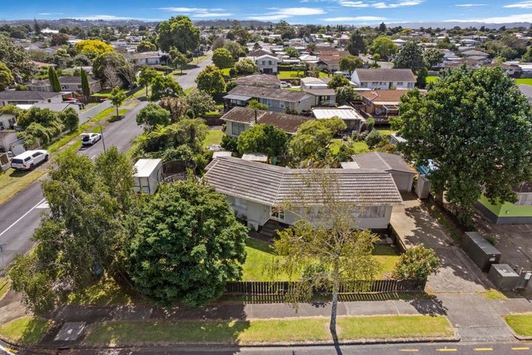 Photo of property in 1 Ronald Place, Manurewa, Auckland, 2102