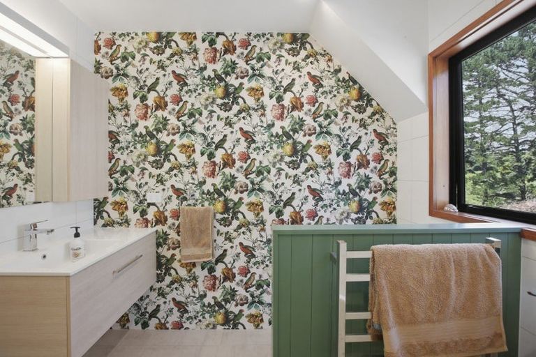 Photo of property in 17 Ridgewood Drive, Ridgewood, New Plymouth, 4371