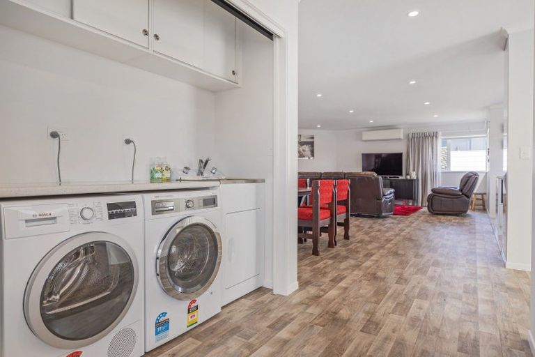 Photo of property in 105 Centennial Drive, Whitianga, 3510