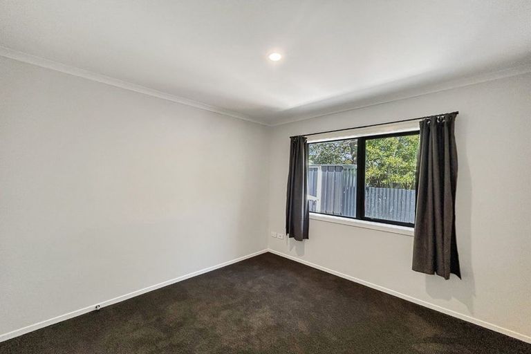 Photo of property in 12a Norwich Place, Awapuni, Palmerston North, 4412