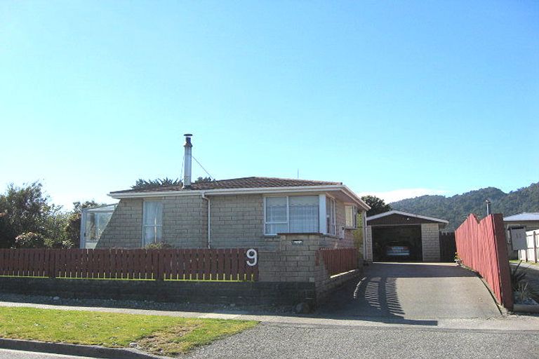 Photo of property in 9a Bright Street, Cobden, Greymouth, 7802