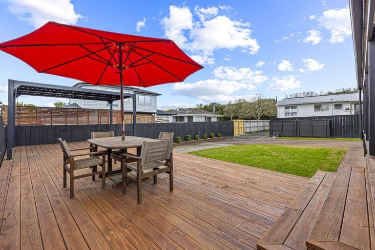 Photo of property in 141b Henderson Valley Road, Henderson, Auckland, 0612