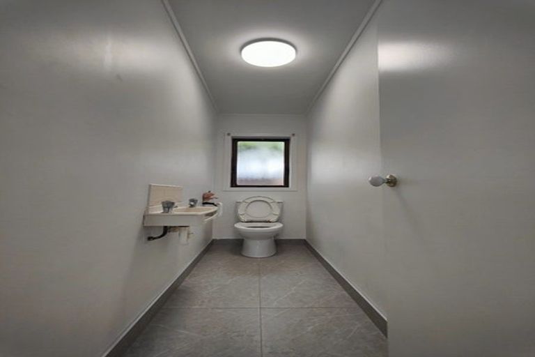 Photo of property in 6 Hoylake Place, Wattle Downs, Auckland, 2103