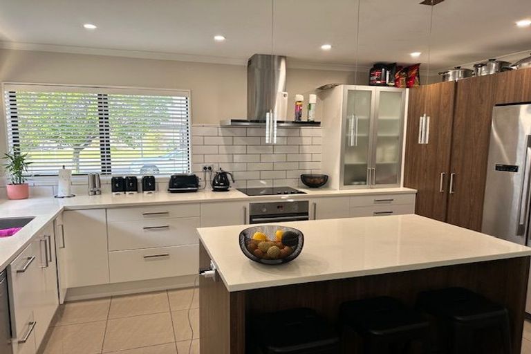 Photo of property in 19 Castellina Drive, Karaka, Papakura, 2113