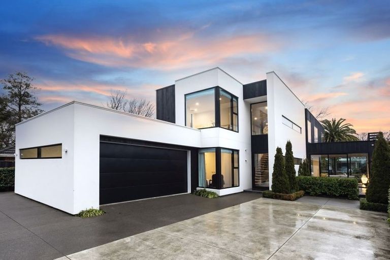 Photo of property in 79 Fendalton Road, Fendalton, Christchurch, 8014