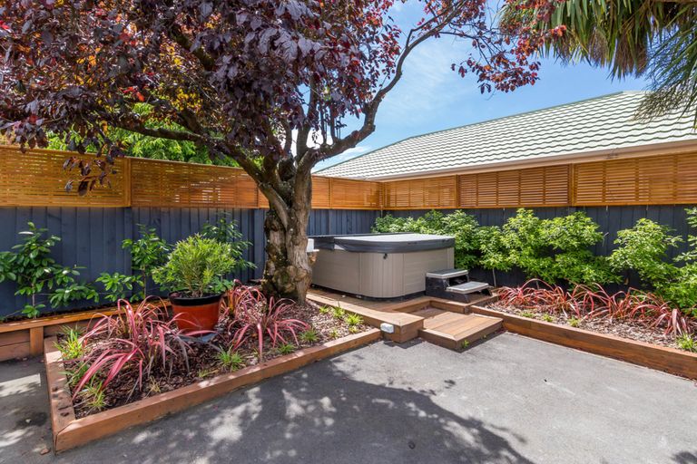 Photo of property in 226 Wairakei Road, Bryndwr, Christchurch, 8053