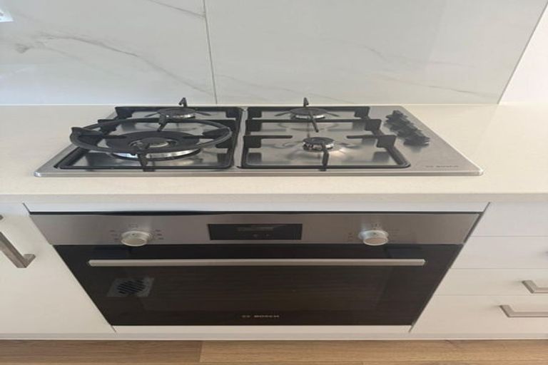 Photo of property in 9b Poruru Close, Papakura, 2110