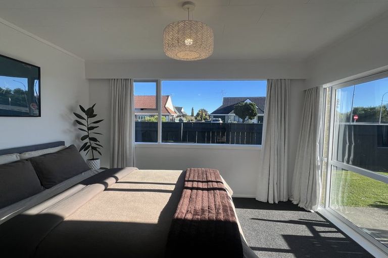 Photo of property in 114a Hillcrest Road, Raumati Beach, Paraparaumu, 5032