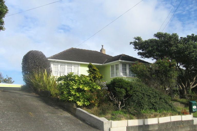 Photo of property in 16 Gear Terrace, Ranui, Porirua, 5024