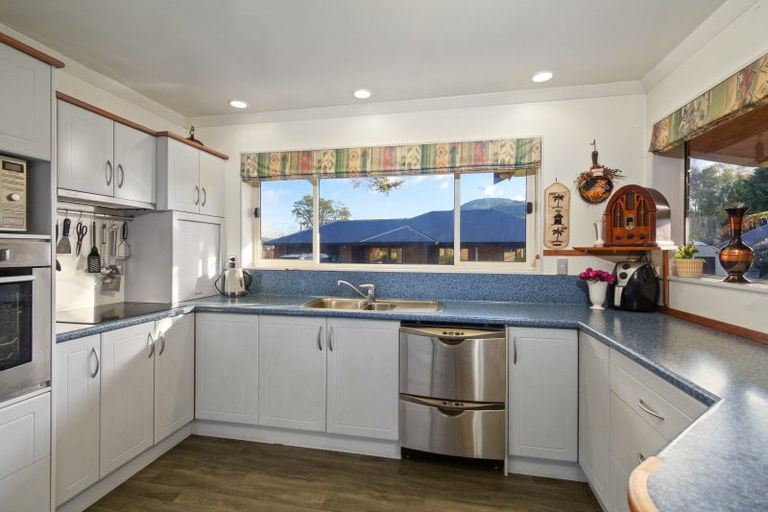 Photo of property in 86c Kawaha Point Road, Kawaha Point, Rotorua, 3010