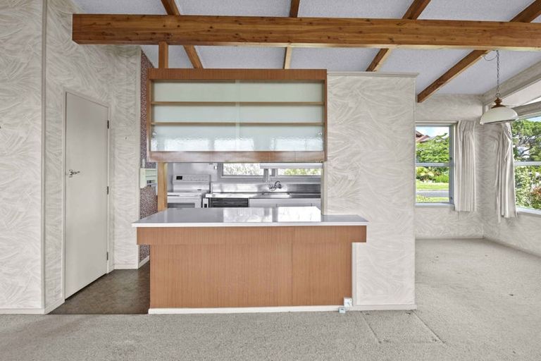 Photo of property in 42 De Luen Avenue, Tindalls Beach, Whangaparaoa, 0930