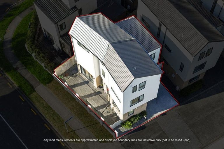 Photo of property in 2 Koropiko Lane, Flat Bush, Auckland, 2019