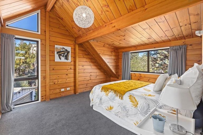 Photo of property in 14 Muscat Place, Henderson, Auckland, 0612