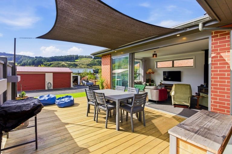 Photo of property in 16 Hall Road, Sawyers Bay, Port Chalmers, 9023