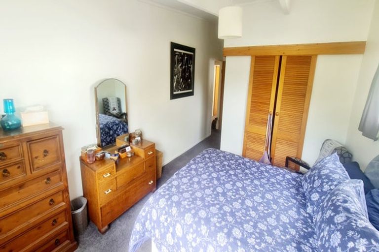 Photo of property in 30 Margaret Road, Raumati Beach, Paraparaumu, 5032