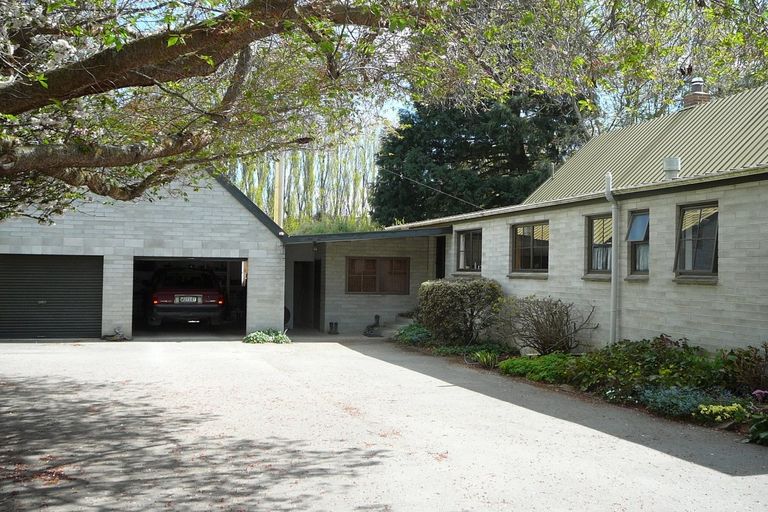 Photo of property in 16 Young Lane, Clyde, Alexandra, 9391