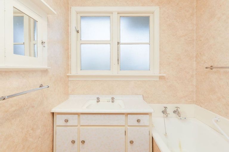 Photo of property in 8 Carlisle Street, Waimate, 7924