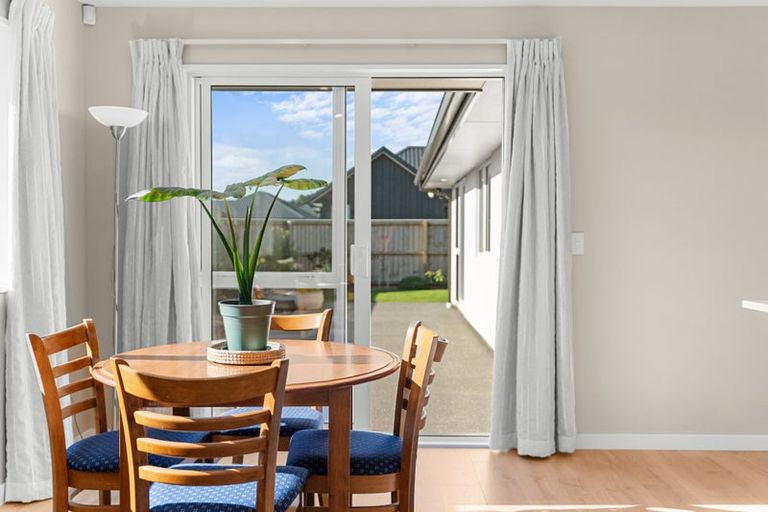 Photo of property in 30 Withers Crescent, Halswell, Christchurch, 8025