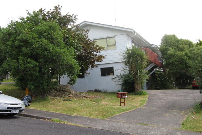 Photo of property in 9 Theban Place, Totara Vale, Auckland, 0629
