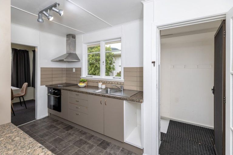 Photo of property in 17 Riwai Street, Paraparaumu, 5032