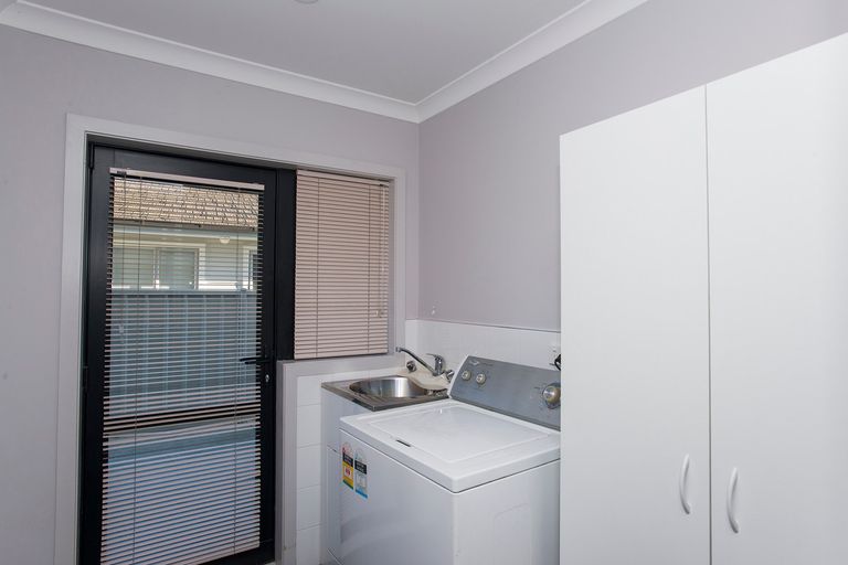 Photo of property in 17 Pohutukawa Grove, Lytton West, Gisborne, 4010