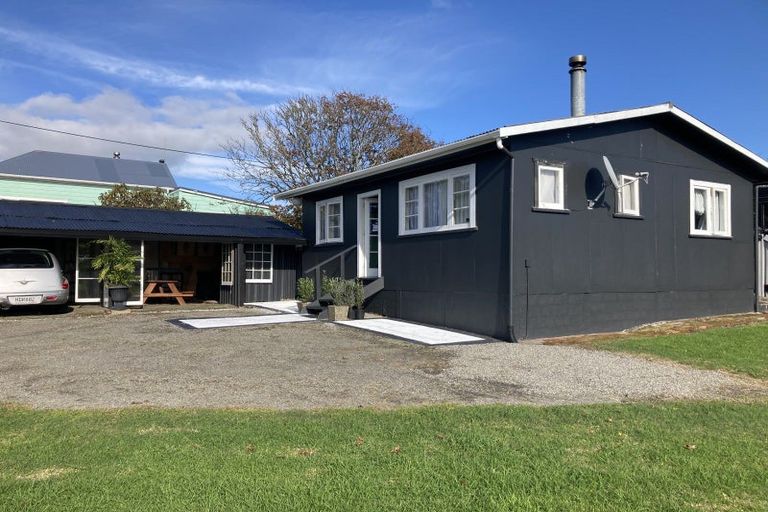 Photo of property in 3 Whakapaki Street, Urenui, 4375