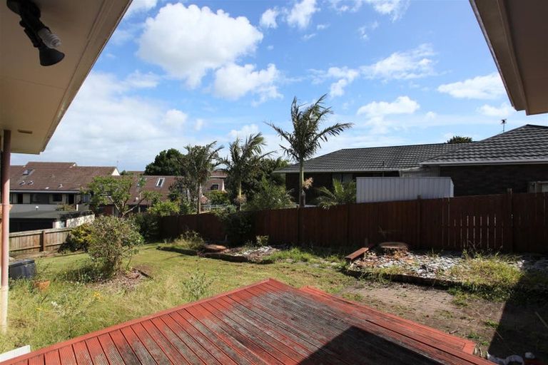 Photo of property in 73 Aberfeldy Avenue, Highland Park, Auckland, 2010