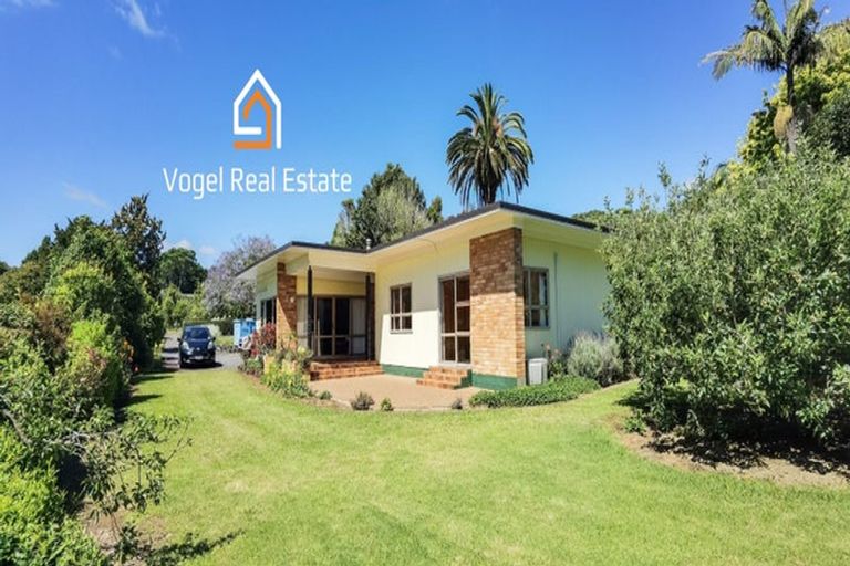 Photo of property in 16 Mission Road, Kerikeri, 0230