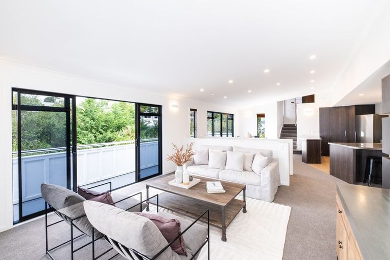 Photo of property in 5a Corry Avenue, Bluff Hill, Napier, 4110