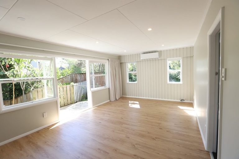 Photo of property in 33 Horopito Road, Waikanae, 5036