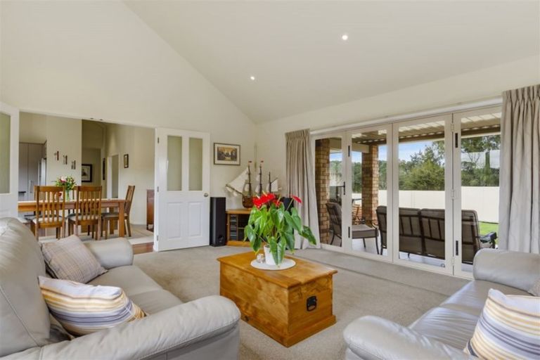 Photo of property in 1170 East Coast Road, Redvale, Albany, 0794