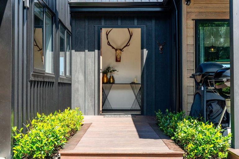 Photo of property in 40 Lacebark Drive, Kinloch, Taupo, 3377