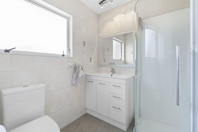 Photo of property in 11 Vista Motu, Red Beach, 0932