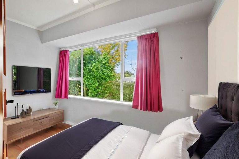 Photo of property in 47 Drake Street, Vogeltown, New Plymouth, 4310