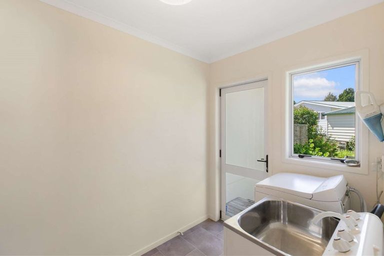 Photo of property in 90 Victoria Street, Coromandel, 3506
