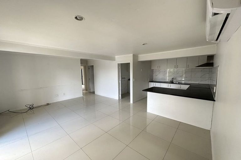 Photo of property in 22 Goodwood Drive, Goodwood Heights, Auckland, 2105