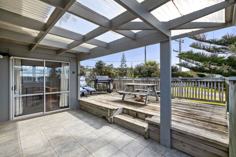 Photo of property in 90 Pinedale Crescent, Riversdale Beach, Masterton, 5872