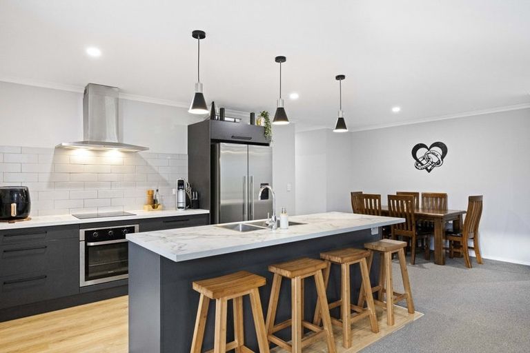 Photo of property in 32 Peacock Place, Pokeno, 2402