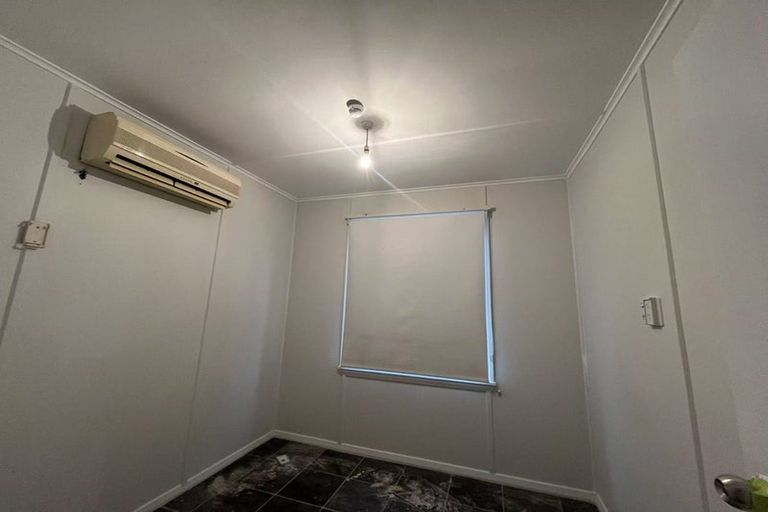 Photo of property in 14 Karamu Street, Upper Riccarton, Christchurch, 8041