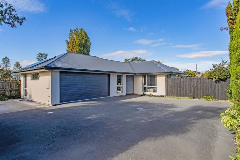 Photo of property in 2/28 Ottawa Road, Wainoni, Christchurch, 8061