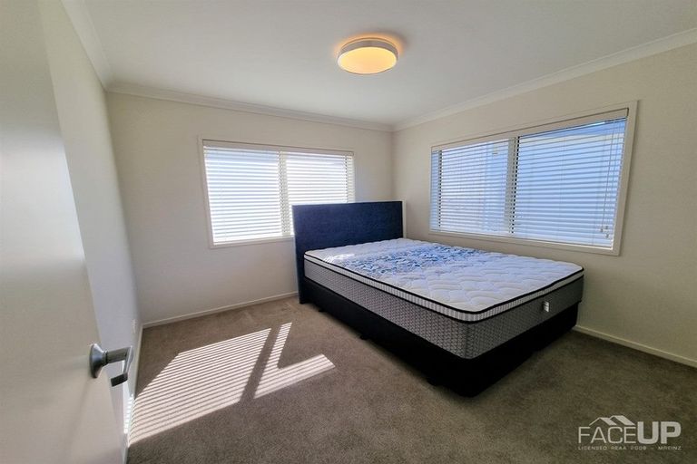Photo of property in 10 Toheroa Street, Hobsonville, Auckland, 0616