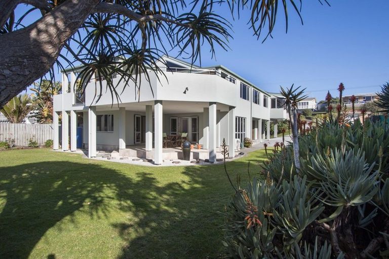 Photo of property in 221 Seaforth Road, Waihi Beach, 3611