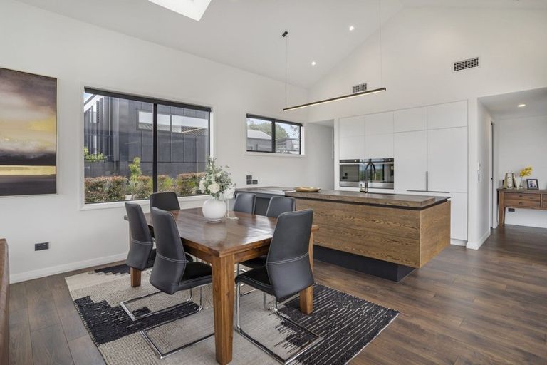 Photo of property in 300 Kitchener Road, Pukekohe, 2120